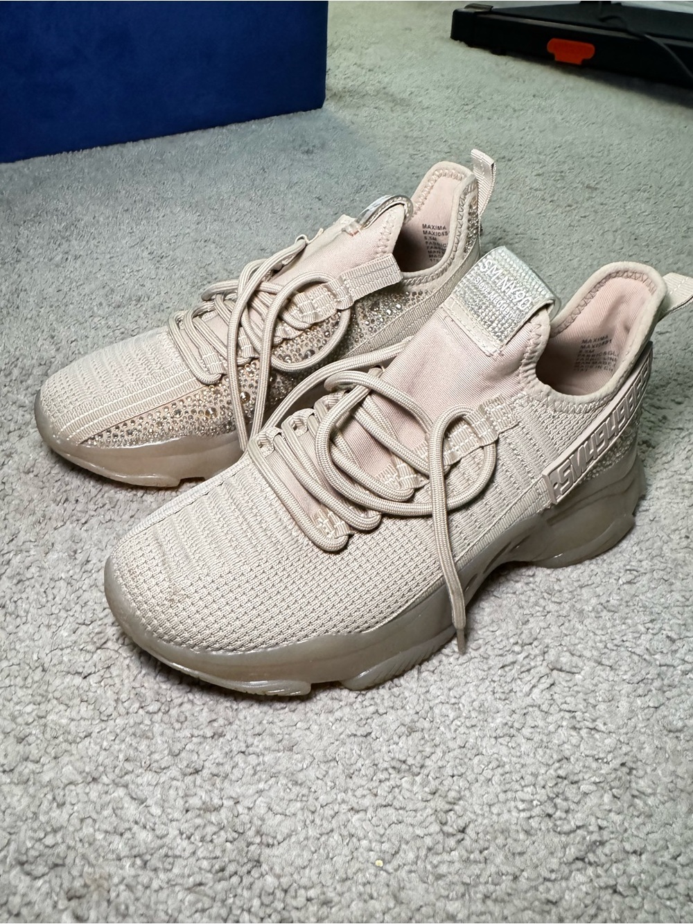 Steve Madden Women's Beige Knit Lace-Up Sneakers + Matching Bag
